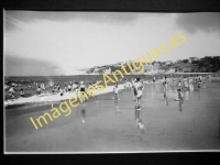 Algorta - Bañistas en la Playa de Ereaga