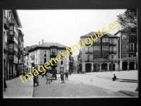 Balmaseda - Calle principal y vista parcial de la Plaza