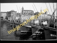 Bermeo - Pesqueros en el Puerto