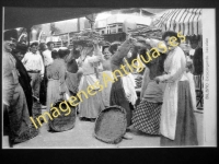 Bilbao - Muelle de Uribitarte - Descargando bacalao