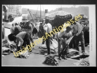 Bilbao - Muelle de Uribitarte, descargando bacalao