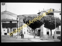 Lodosa - Fuente y callejones con sus típicos pimienticos