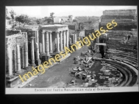 Mérida - Escena del Teatro Romano con vista al Graderío