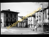 Marquina - Plaza del Carmen y Casa Consistorial