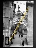 Mondragón - Arco de la Virgen Blanca