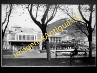 Mundaka - Casino y puerto