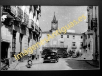Novelda - Calle de don José Luis Gómez, fondo Ayuntamiento