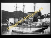 Orio - El barco Carmen en el muelle