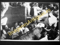 Pamplona - Encierro de los toros. Entrada a La Plaza