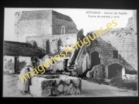 Peñíscola - Interior del Castillo. Puerta de entrada y torre