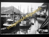 San Sebastián - Muelle. Barcos pesqueros