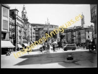 Vitoria - Plaza Virgen Blanca. Monumento a la Batalla de Vitoria