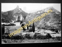 Vallada - Vista del Peñón y del Castillo