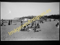 Algorta - Bañistas en la playa de Ereaga