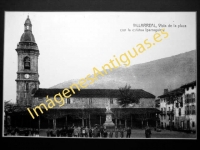 Villarreal - Vista de la plaza con la estátua Iparraguirre